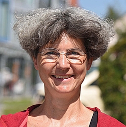 Dr. Alexa Zierl